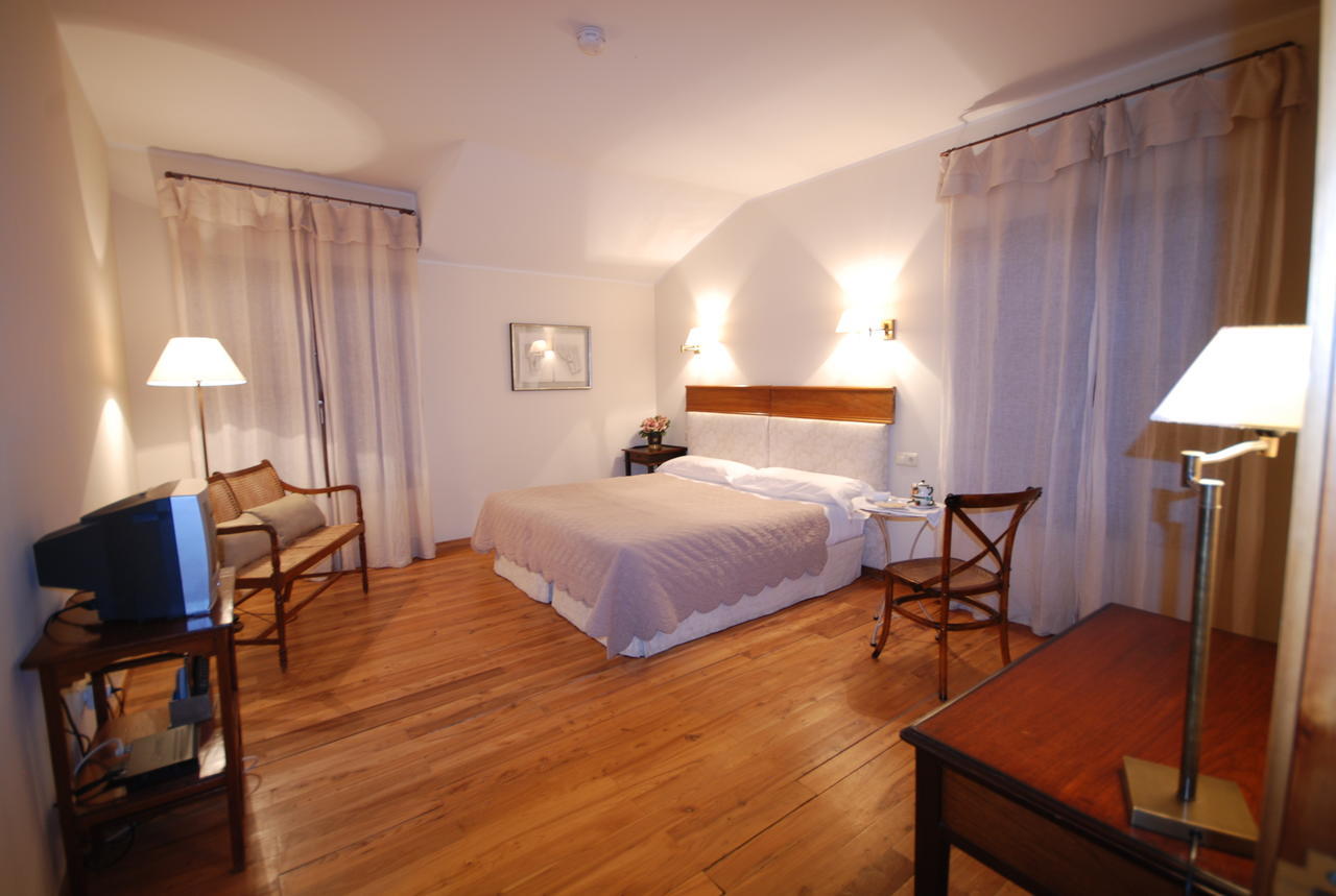 Hotel Del Verde Al Amarillo Penasrubias de Piron 외부 사진